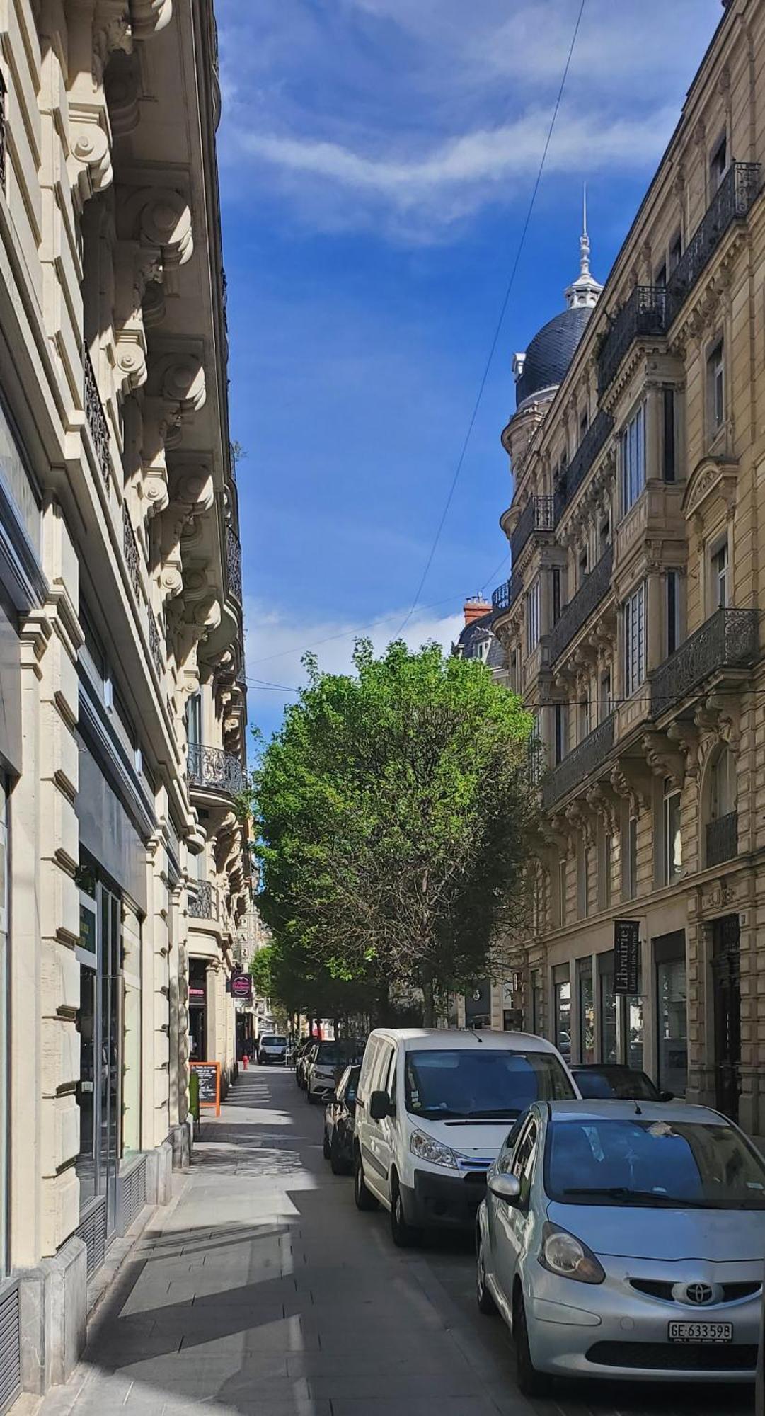 Le Grenier, Climatisation Terrasse Wi-Fi Netflix 15 Mn Coeur De Ville Безье Экстерьер фото